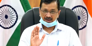 Kejriwal-gives-30000-oxymeters