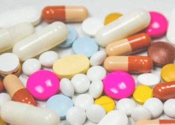 Only Drug Inspectors hold prosecution powers under the D&C Act 1940: SC