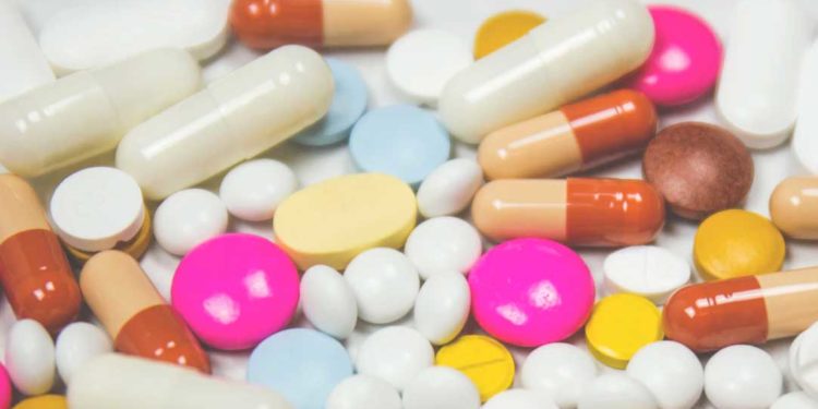 Only Drug Inspectors hold prosecution powers under the D&C Act 1940: SC