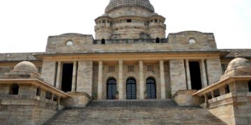 Bombay-High-court-questions-Maha-govt-over-hospital-charges