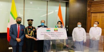 India-COAS-General-Navarane-gives-over-3000-vials-of-Remdesivir-to-Myanmar