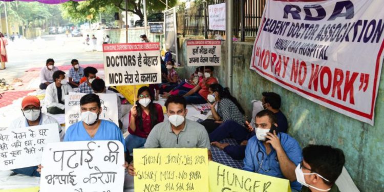 Doctors of NDMC-run hospitals persist on a hunger strike and continued protests