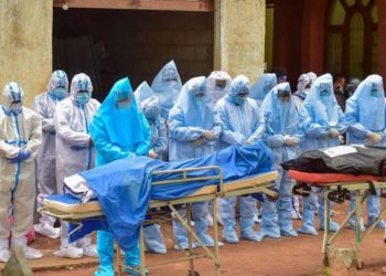 Is there a point of intersection of the actual Covid 19 deaths and the government statistics in India?