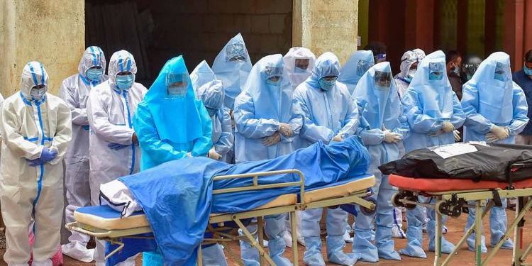 Is there a point of intersection of the actual Covid 19 deaths and the government statistics in India?