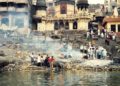 Around 100 bodies wash up on the banks of Ganges; officials suspects Covid 19 deaths