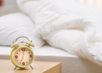 Shifting your sleep pattern by one hour cuts depression risk by double digits: