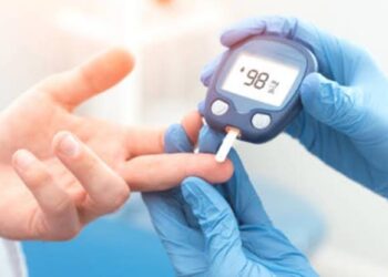 You are more prone to diabetes and heart disease if you stay up late at night